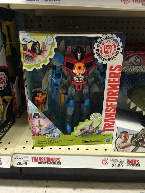 Robots In Disguise Clash Of The Transformers Toys R Us Exclusives Hitting US Stores Now  (1 of 2)